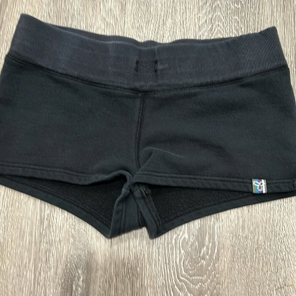 Two TNA shorts size XS - Picture 3 of 5